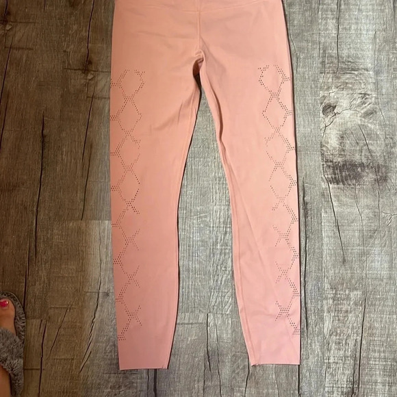 Varley - Peachish Pink - Leggings - Size Small - EUC!! - Picture 4 of 6